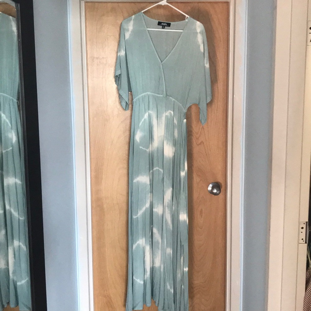 Lulus maxi dress